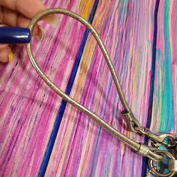 Coach Mini Poppy Heart Wristlet - Picture 4 of 12